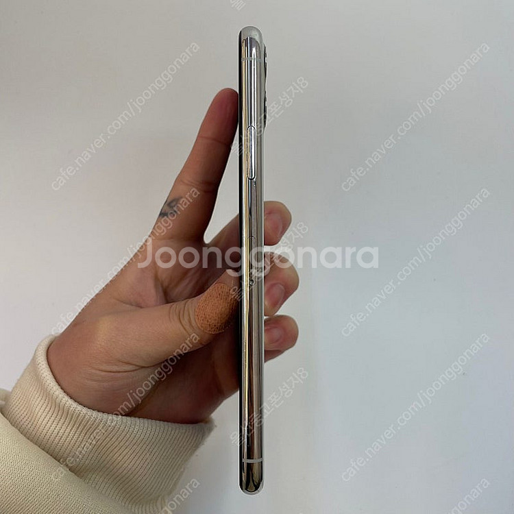 02580 아이폰11프로맥스 배터리성능 84% 실버 64GB 판매합니다 33만원 텔레그램OK--6